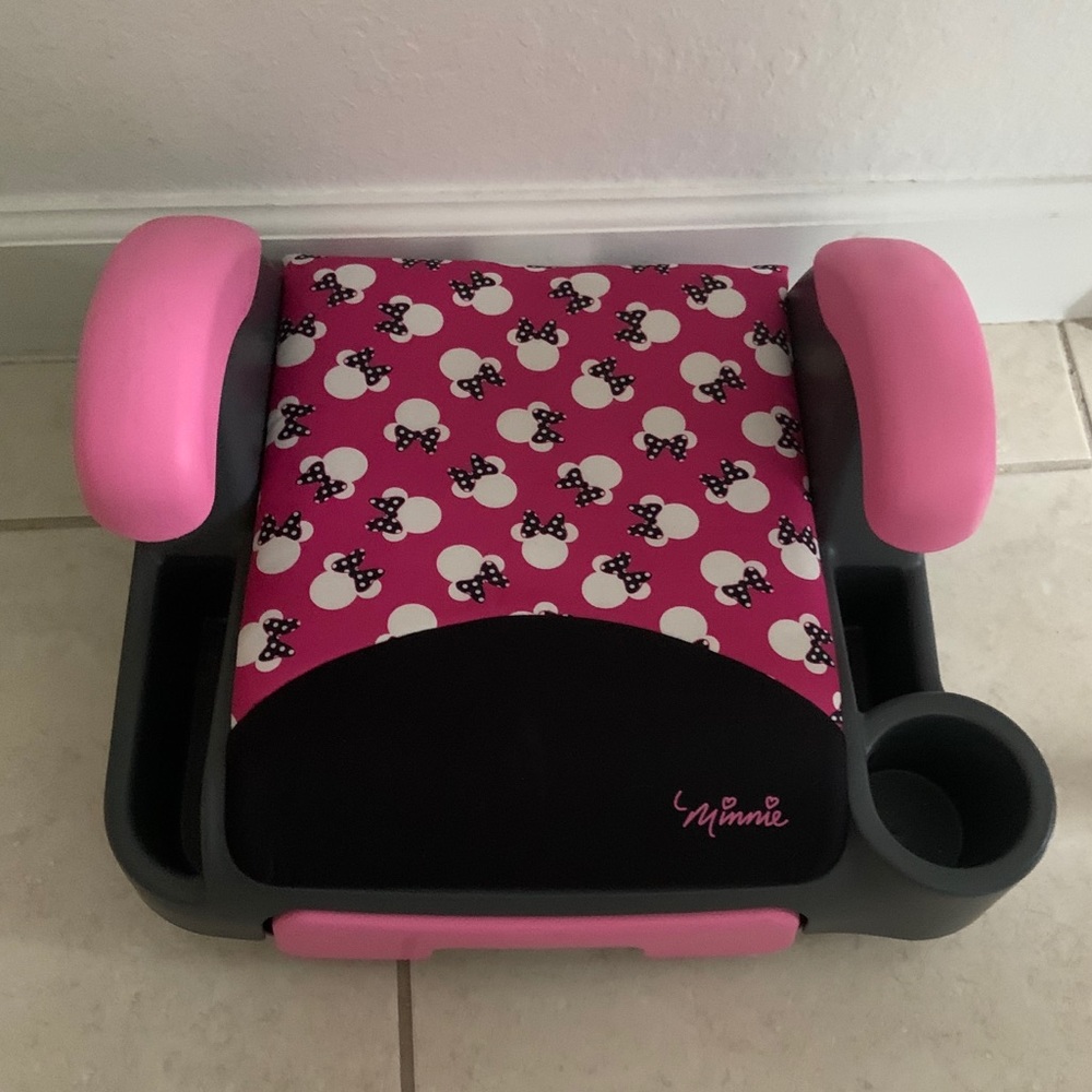 Minnie Mouse booster chair!! Never used